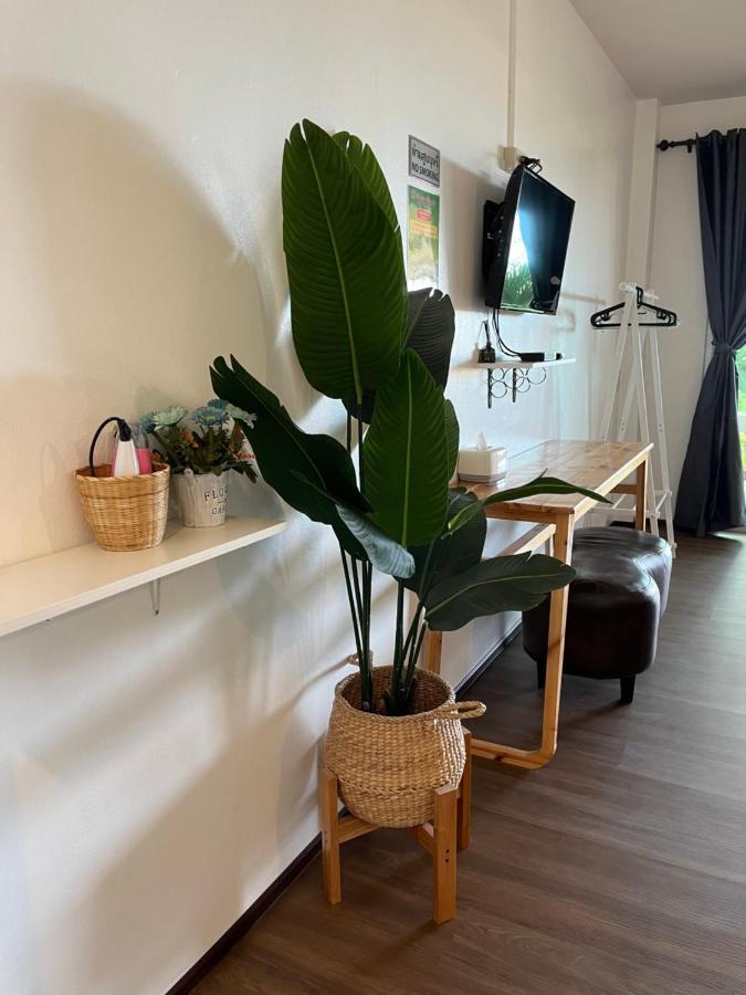 Insook Ko Larn Resort Zewnętrze zdjęcie