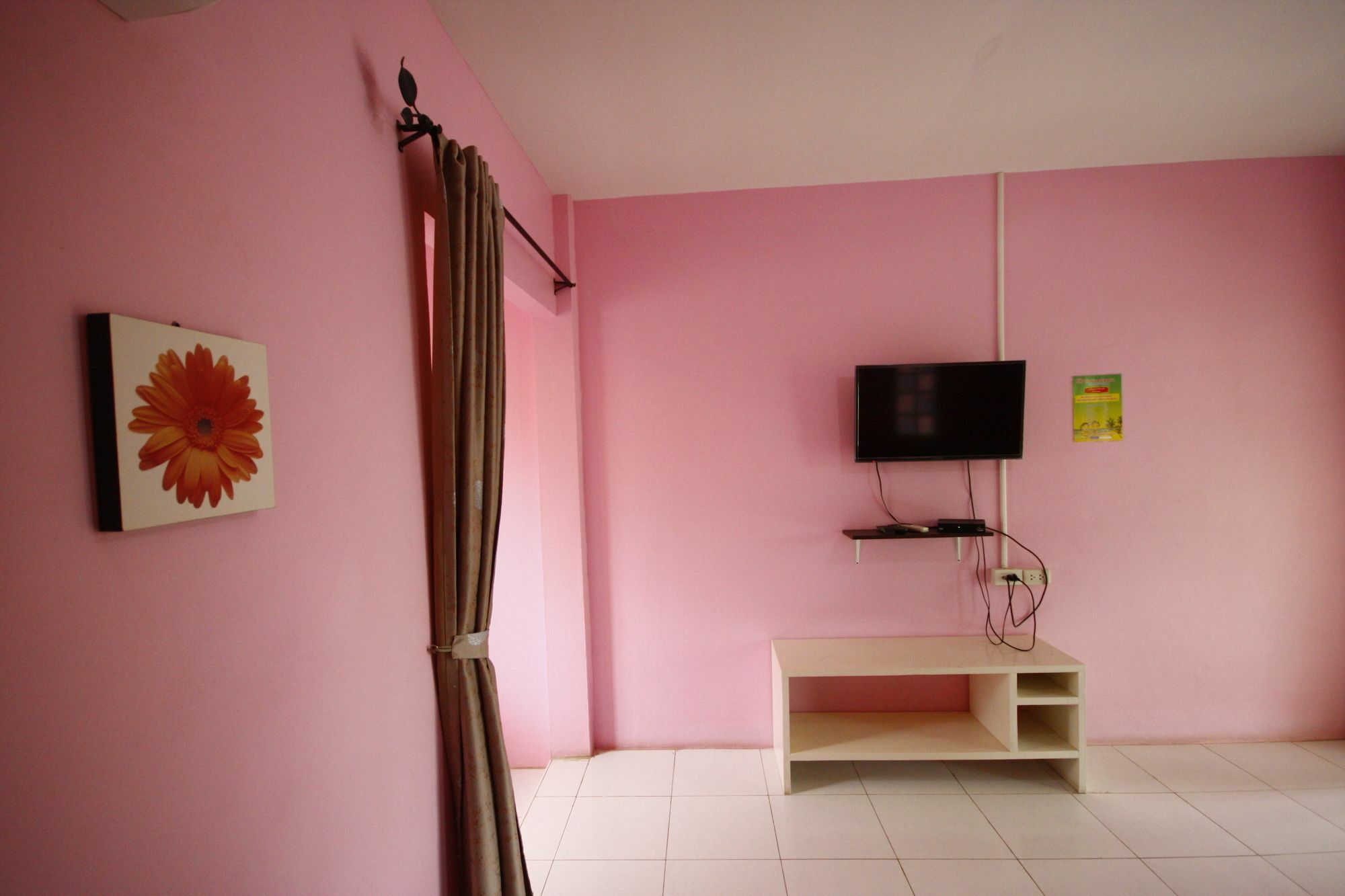 Insook Ko Larn Resort Zewnętrze zdjęcie